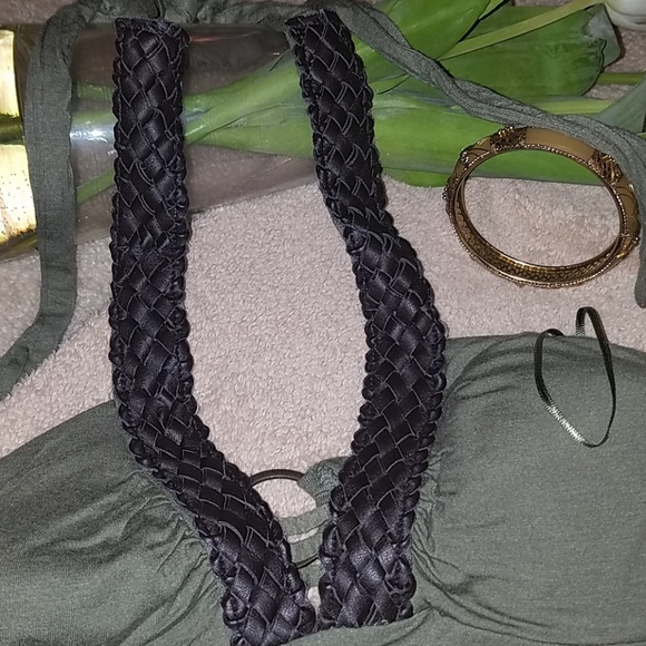 Gorgeous olive green halter top - Picture 3 of 8